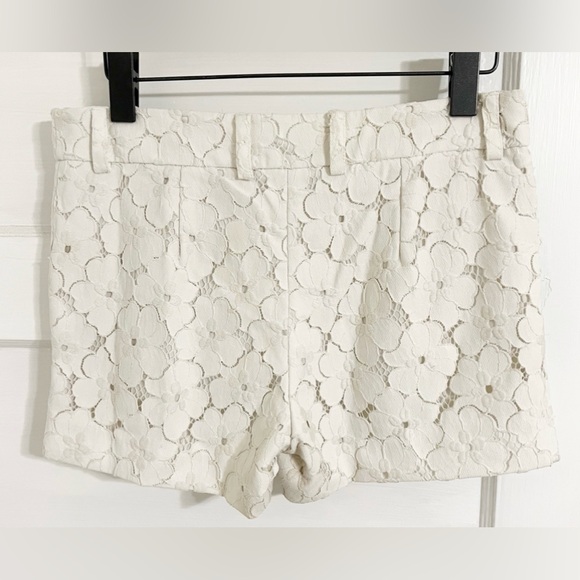 Diane Von Furstenberg White Floral Lace Applicate Authentic Shorts Mini Size 6 - Picture 4 of 7